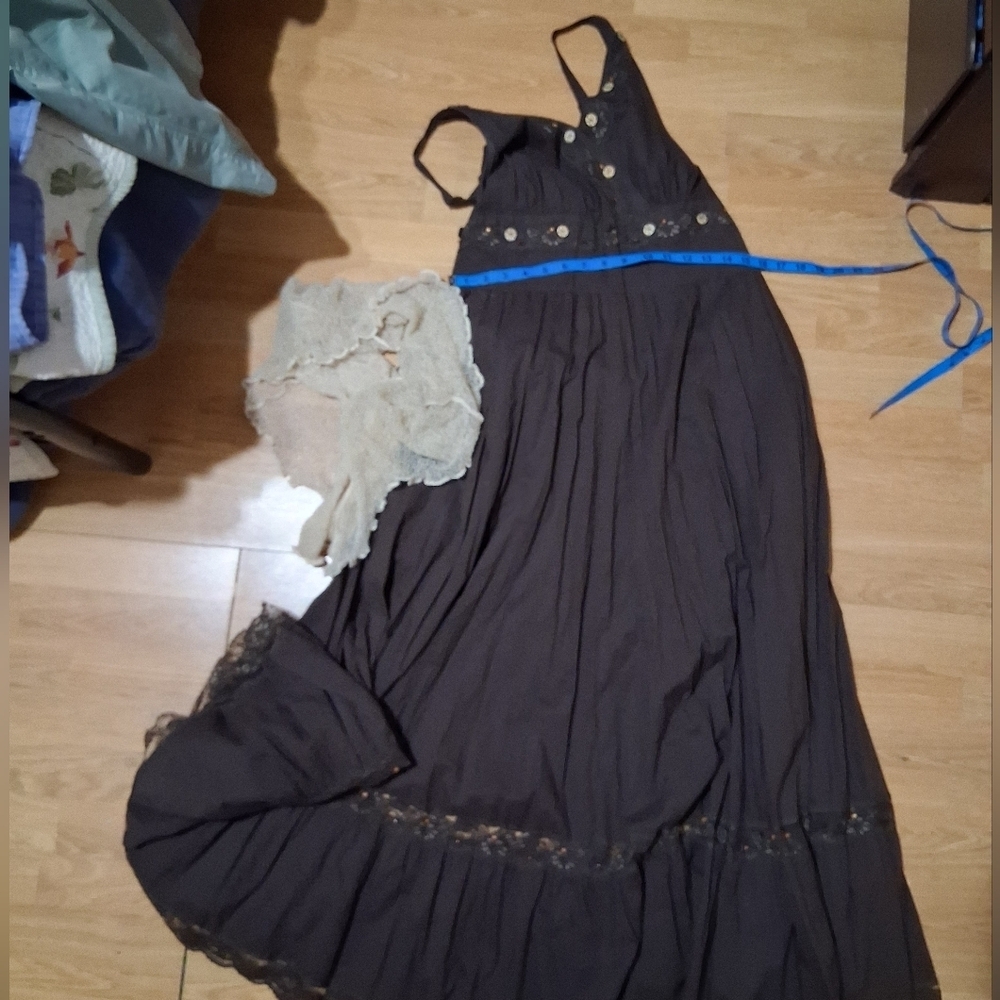 Gorgeous Tribal Brown Dress with Cream Shawl - Picture 3 of 3